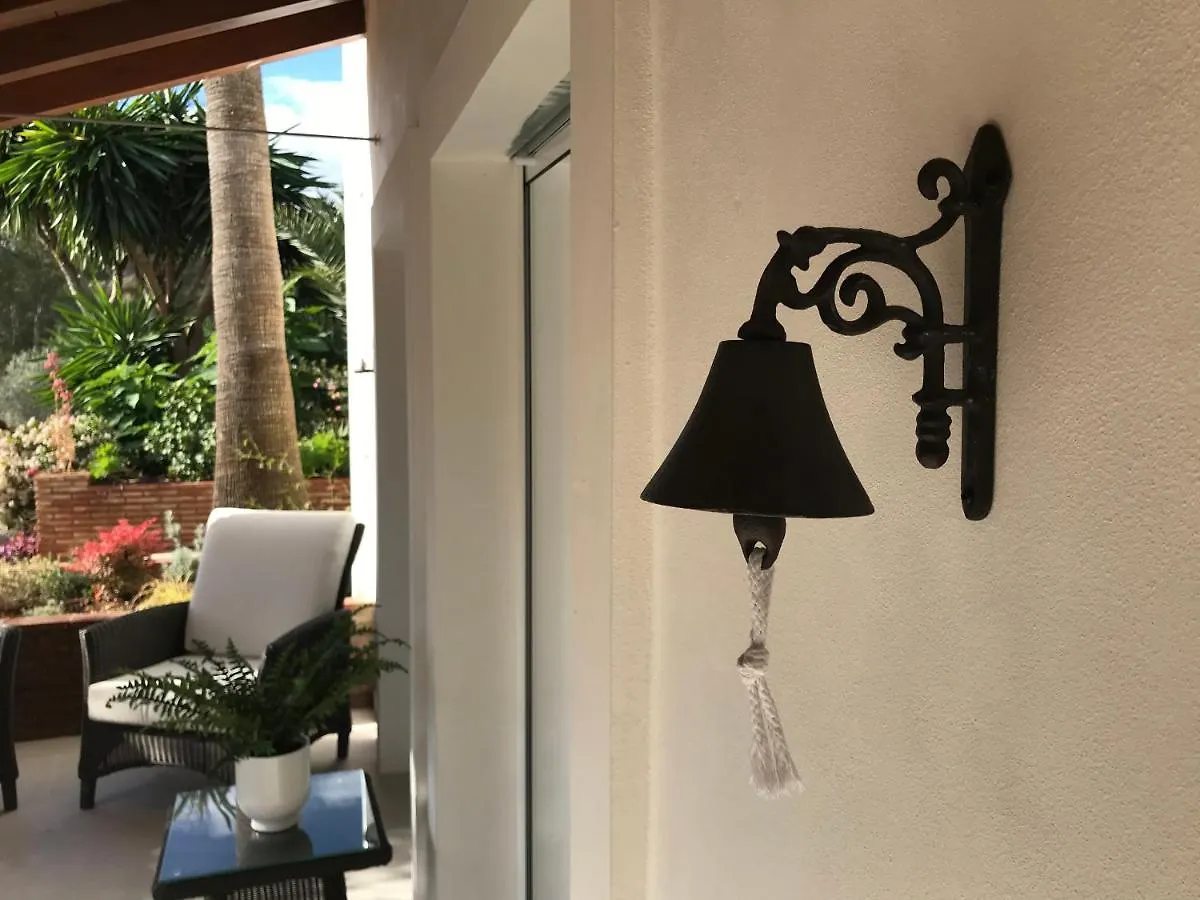 Garden Apartment, Cortijo Fruitful Hills Coín 0*,  İspanya